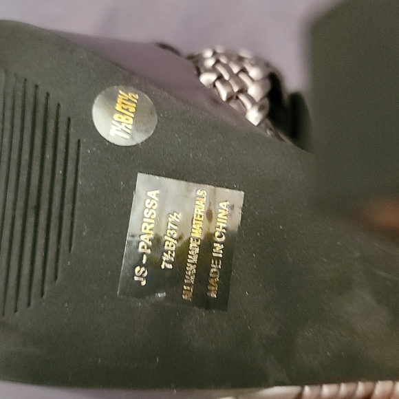 High heels - Picture 4 of 10